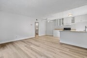 Photo - 1 Bedroom 1 Bath Apartment Close to South ... Unit A