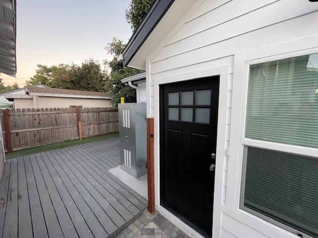 Photo - 225 W 56th St