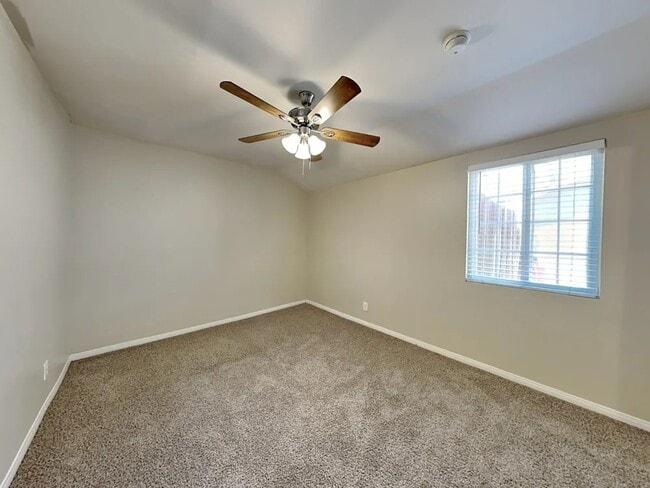 Photo - 7714 Lasaine Ave