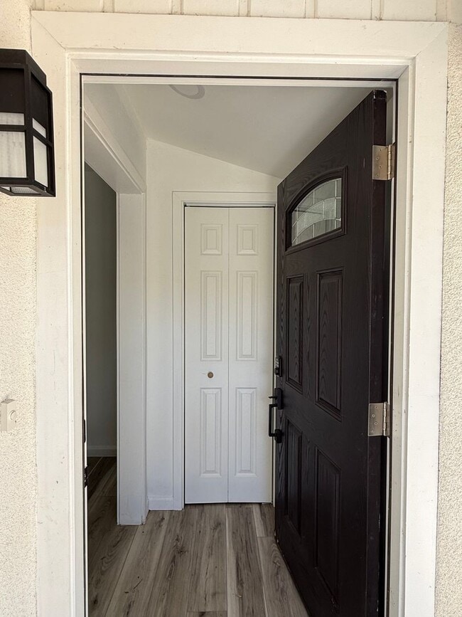 Photo - Omelveny Properties Unit 10214