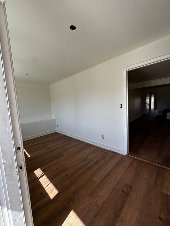 Dinning room - 349 W Lomita Ave