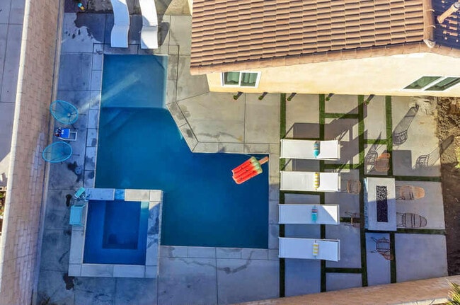 Building Photo - 83939 Carolina Ct