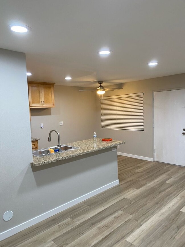 1 Bed 1 Bath Remodeled Condo for Rent in L... - 1 Bed 1 Bath Remodeled Condo for Rent in L...