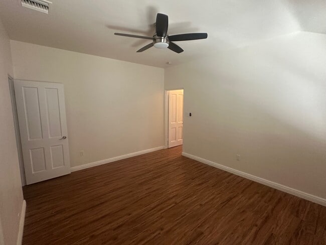 Photo - 8733 Holloway Dr Unit 8733
