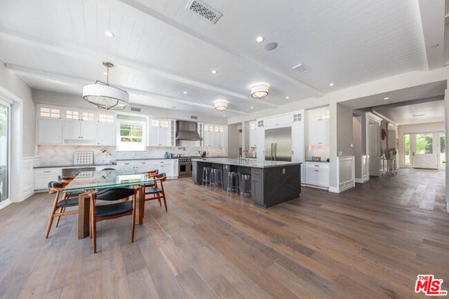 Photo - 5054 Haskell Ave