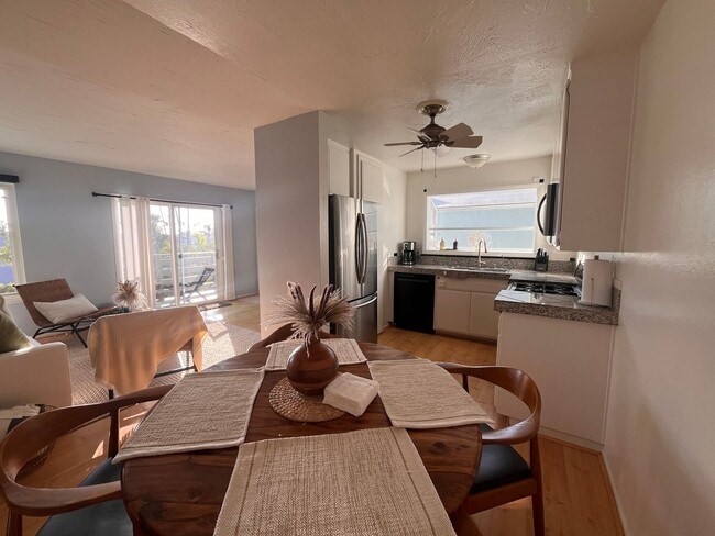 Photo - 3075 E Harbor Blvd