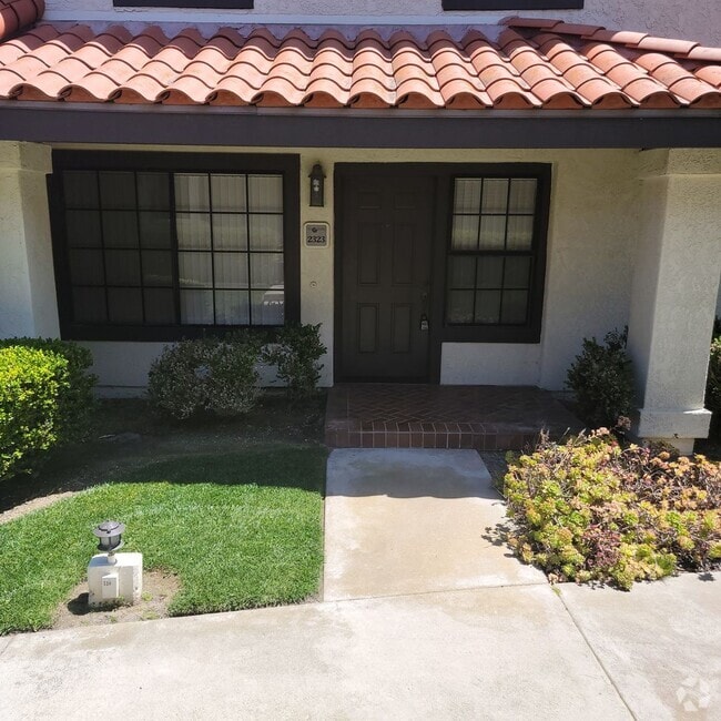 Building Photo - The Colony at Mandalay Beach 2 + 2 Single ... Rental
