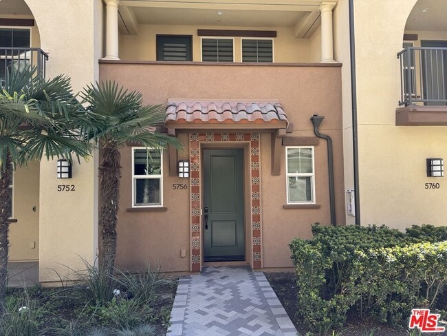 Photo - 5756 Spring St