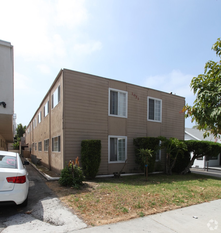 Photo - 1052 Justin Ave