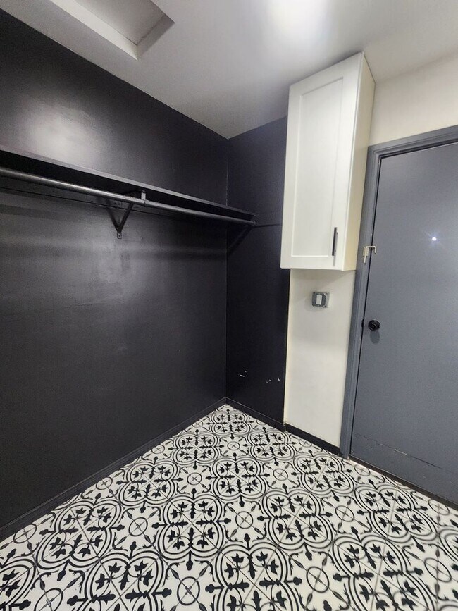 Photo - 6545 Pine Ave Unit 2