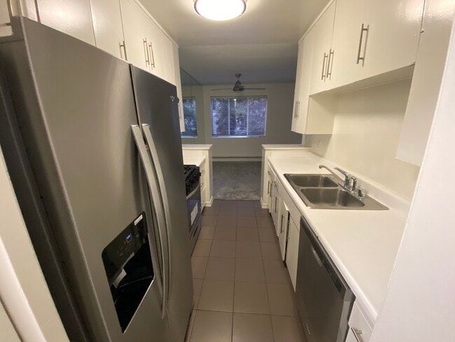 #303 - Kitchen - Princess Apartments