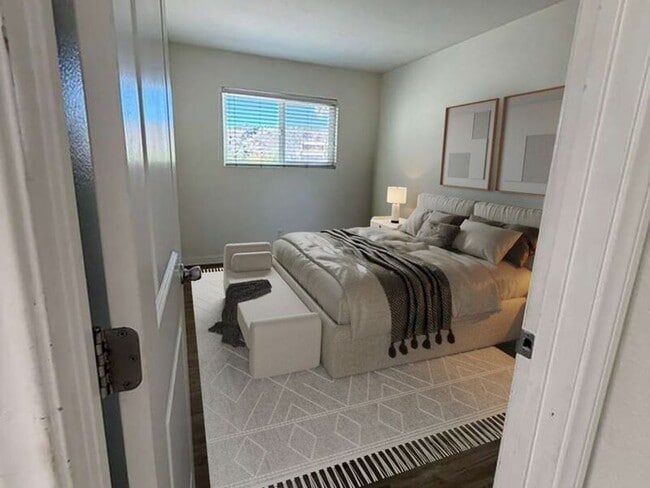 Photo - 6755 Mission Gorge Rd