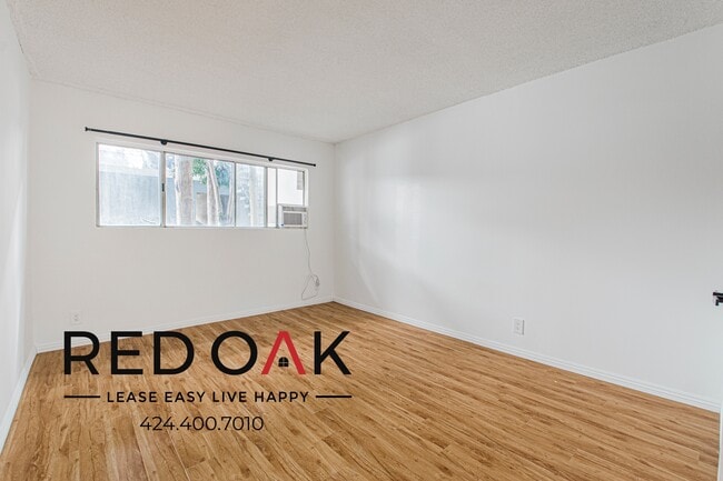 Photo - 10535 Lindley Ave Unit 18