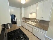 Photo - 1325 E 7th St Unit #02