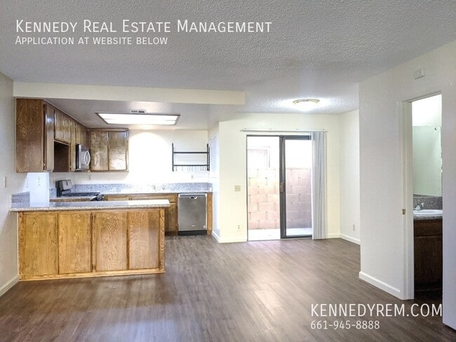 Photo - 1757 W Ave J