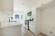 Photo - 619 E H St
