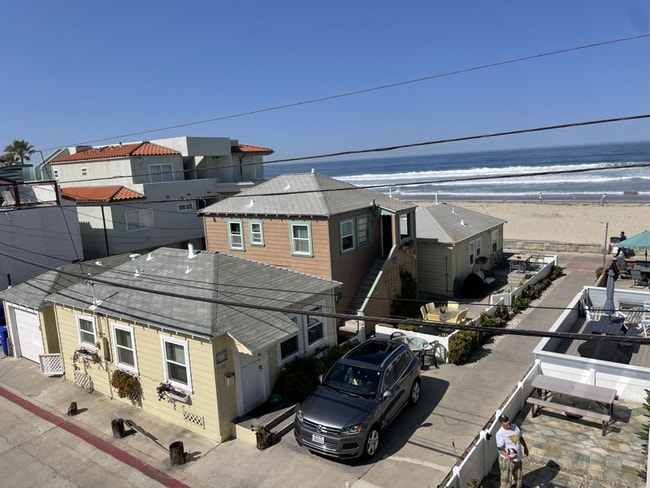 Building Photo - 707 Seagirt Ct