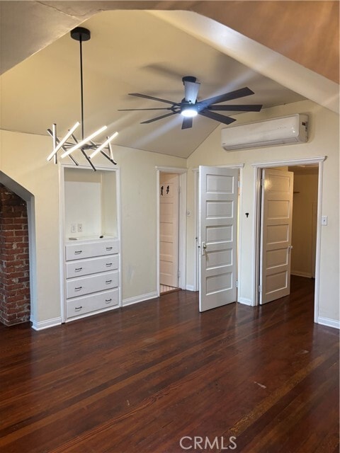 Building Photo - 114 S Buena Vista St Unit 2