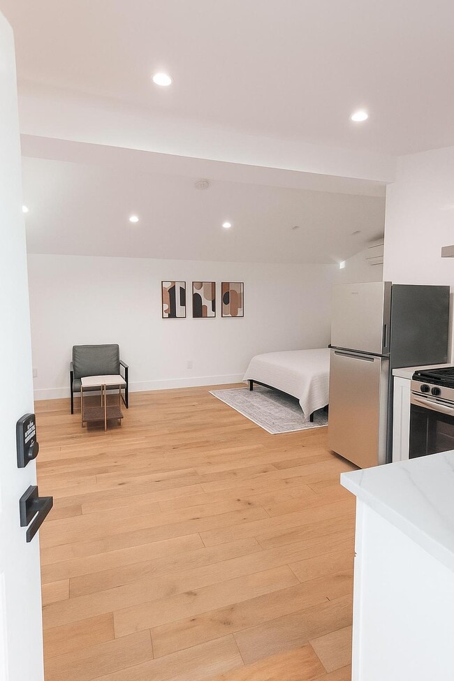 Photo - 5644 Oso Ave