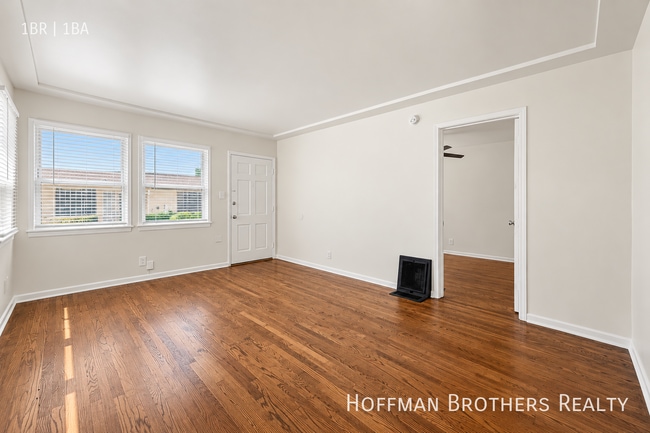 Building Photo - 6036 10th Ave Unit 6044