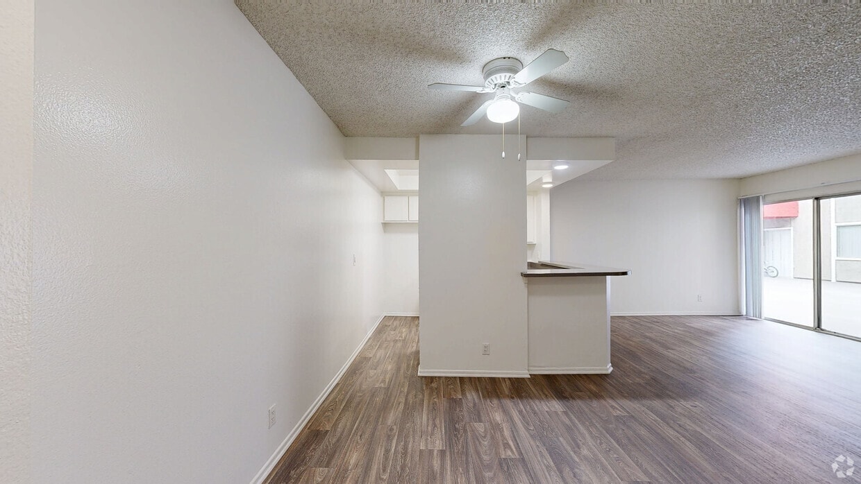 3D Tour - Kingsley Plaza