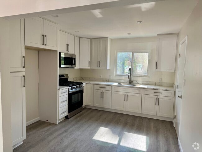 Building Photo - 9101 Creekford Dr Unit D Rental