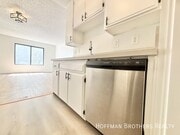 Photo - 11817 Victory Blvd Unit 107