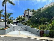 Photo - Azari PM-Juccuzi- half acre luxurious land... House