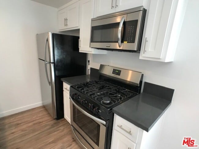 Photo - 601 Normandie Ave Unit #7
