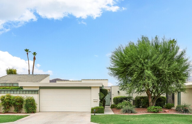 Photo - 1713 Grand Bahama Dr W