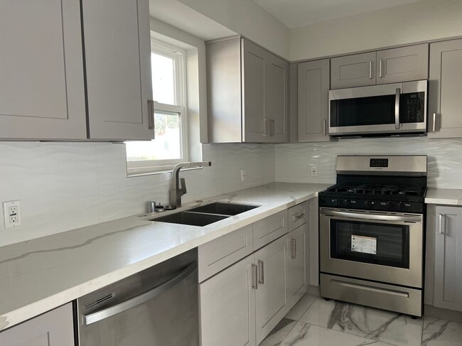 Photo - 10324 Mt Gleason Ave