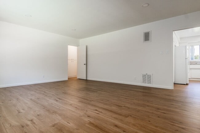 Photo - 4653 Fulton Ave Unit 4