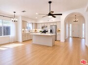 Photo - 145 W M St