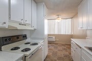 2 BR, 1.5 BA - 885 SF - La Mesa Gardens Apartments