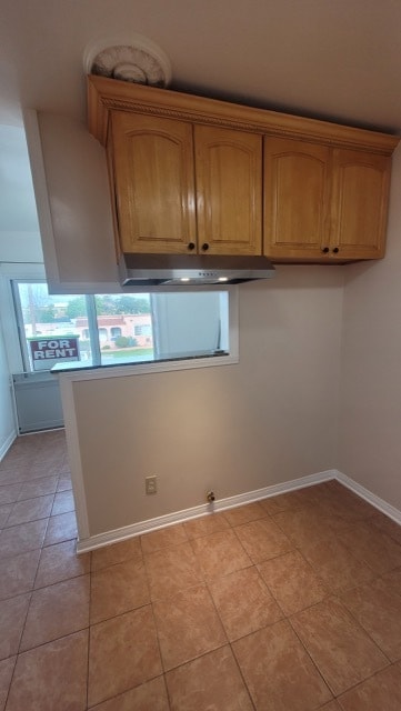 kitchen/dining room - 506 E Kelso St Unit 510