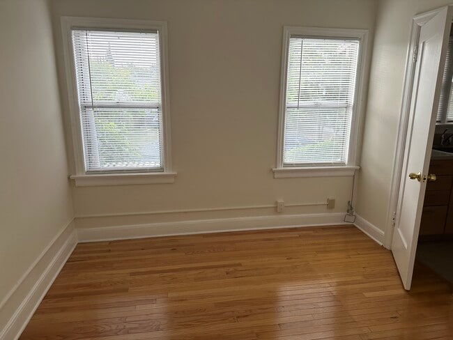 Photo - 1040 1/2 Laguna Ave Unit 1040 1/2