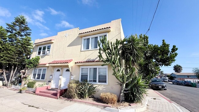 Building Photo - 3896-3896 Logan Ave Unit 3890