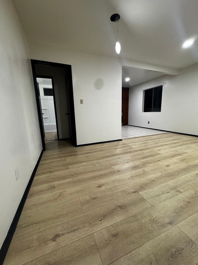 Building Photo - 4310 W 170th St Unit 4310