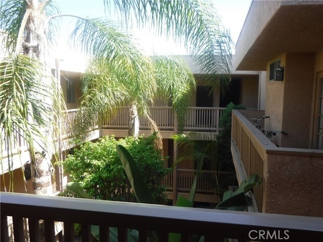 Photo - 1616 S Barrington Ave Apartment Unit 201