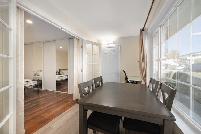 Photo - 2404 Manzana Way