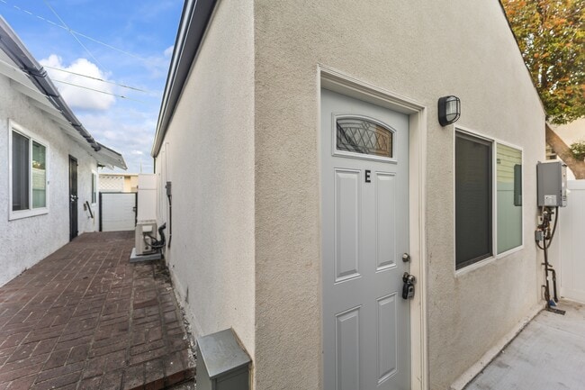 Photo - 1327 23rd St Unit E