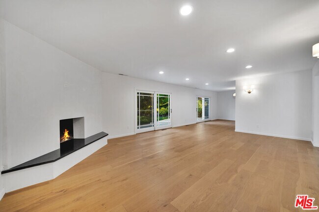 Photo - 1758 Clear View Dr