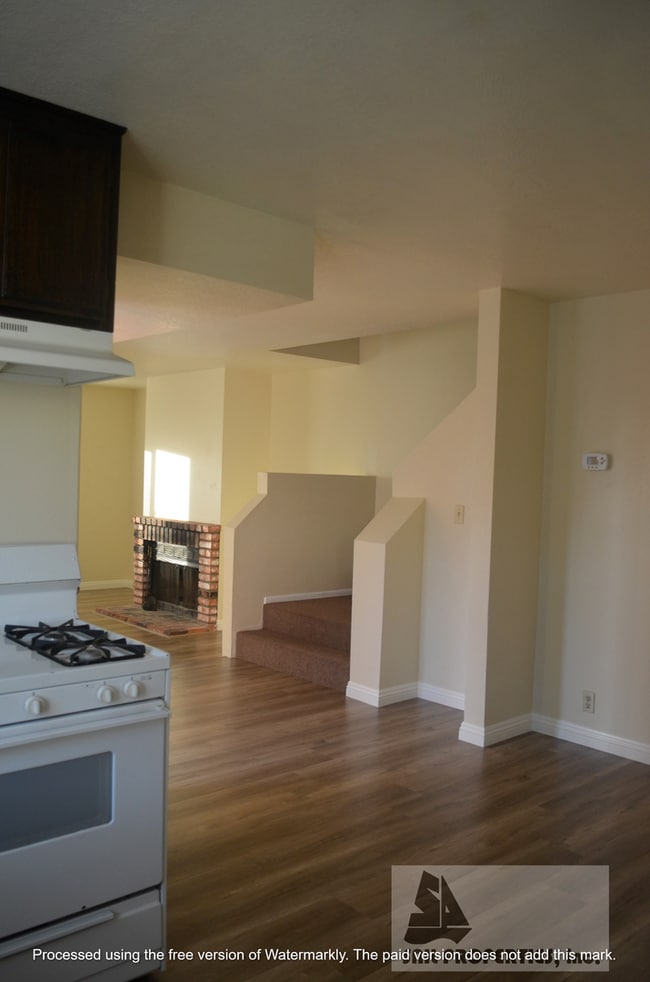 Photo - 502 12th St Unit Front