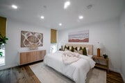 Master bedroom - 2306 Aviation Blvd Townhome