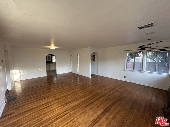 Photo - 4001 Chevy Chase Dr