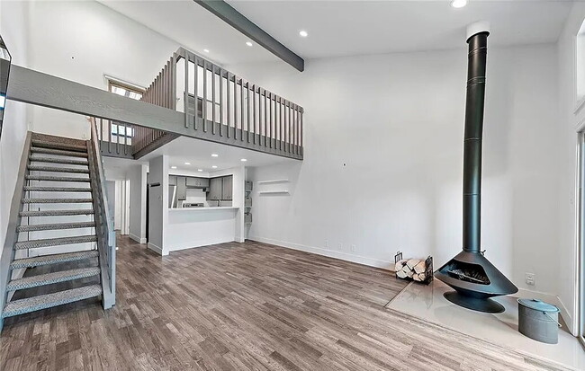 Photo - Well-Appointed Unit with Quality Finishes