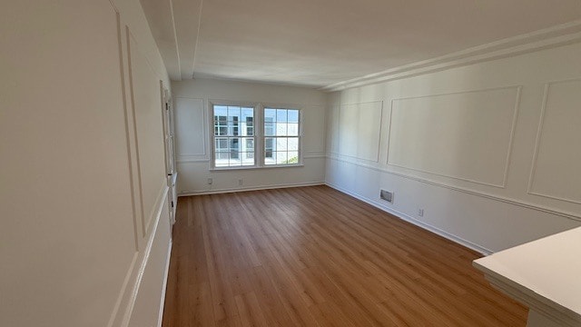 Living Room - 530 N Sycamore Ave Unit B