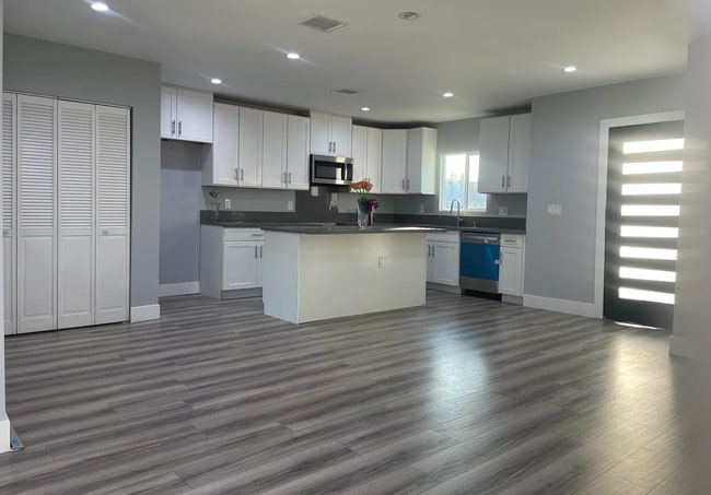 Photo - 8148 Garden Grove Ave