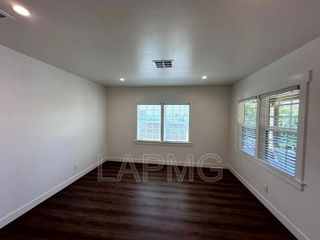 Photo - 1460 Ricardo St