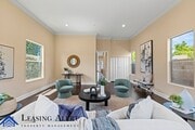 Photo - 5011 Hayvenhurst Ave
